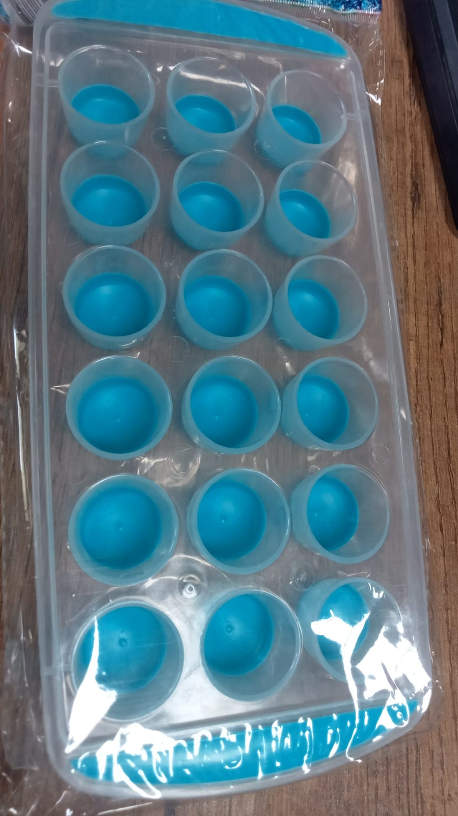 Smart Push Out Round Shape Mini Ice Cube Trays with Flexible Silicone Bottom | Round Shape Silicone Chocolate Mold Maker Ice Cube Tray Freeze Mold