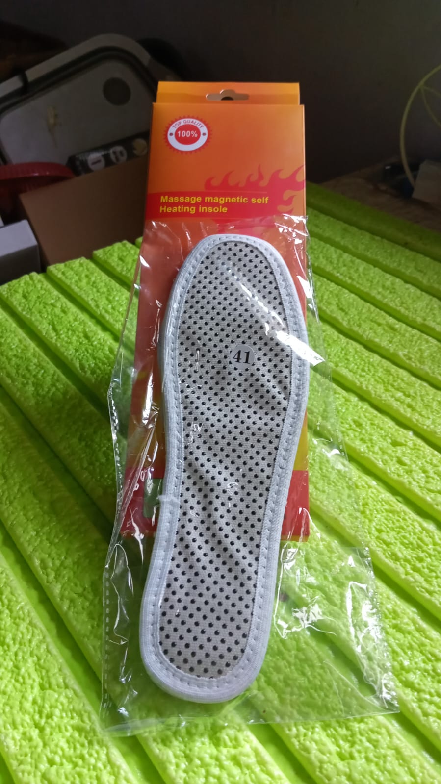 Self-Heating Magnetic Insoles for Men & Women – Warm Tourmaline Shoe Inserts (1 Pair)