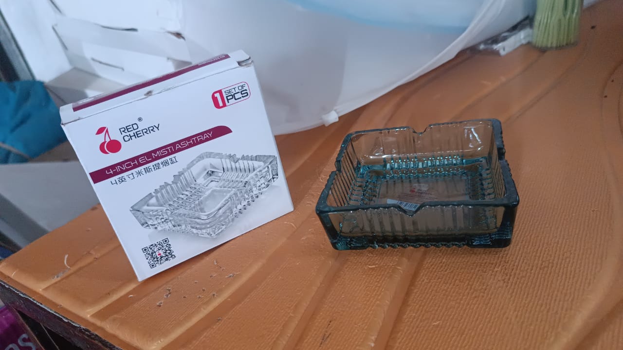 Square Glass Misti Crystal Quality Cigar Cigarette Ashtray Round Tabletop for Home Office Indoor Outdoor Home Decor